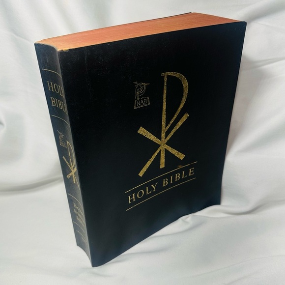 Vintage 1970 NAB First Edition New American Bible Catholic Press Red Edges Rare - Picture 1 of 6